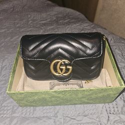 Gucci Bag Used But In Good Condition Or Been Used A Couple Times