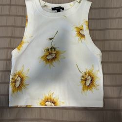 women’s Forever 21 sunflower 🌻 crop top size S