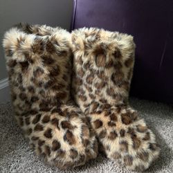 Faux Fur Y2K Boots 