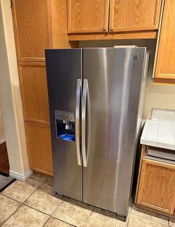Kenmore coldspot Refrigerator