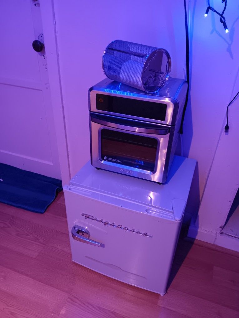 Mini Fridge And Air Fryer 