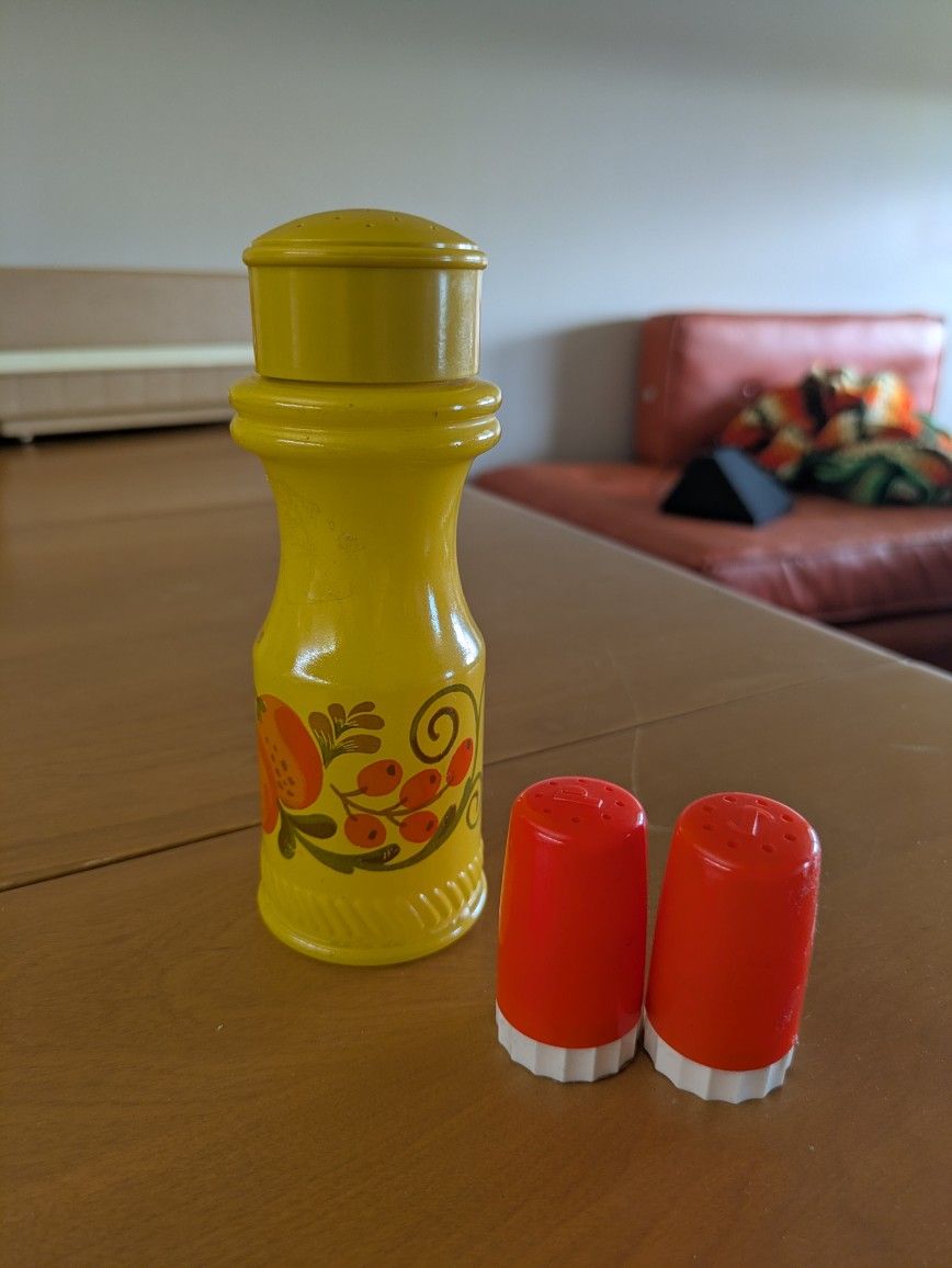 Vintage Table Shakers