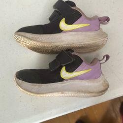 Toddler Nike Shoes Size 5C
