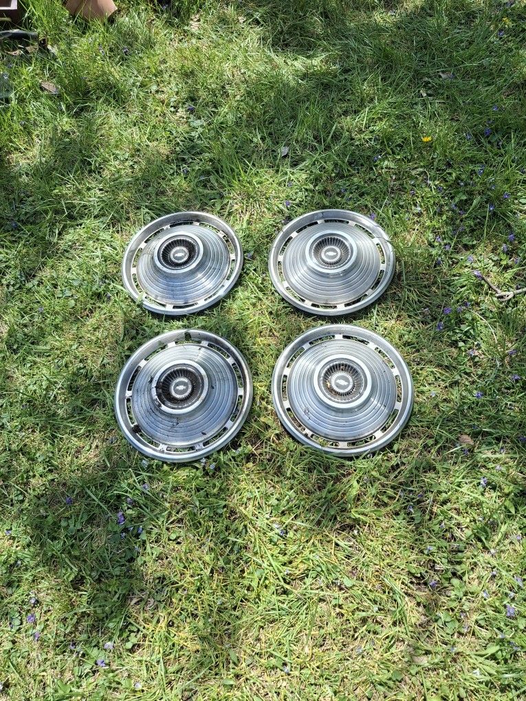 14 Inch Chevy Hub Caps