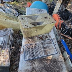 Rat And Mice Breeding Bins