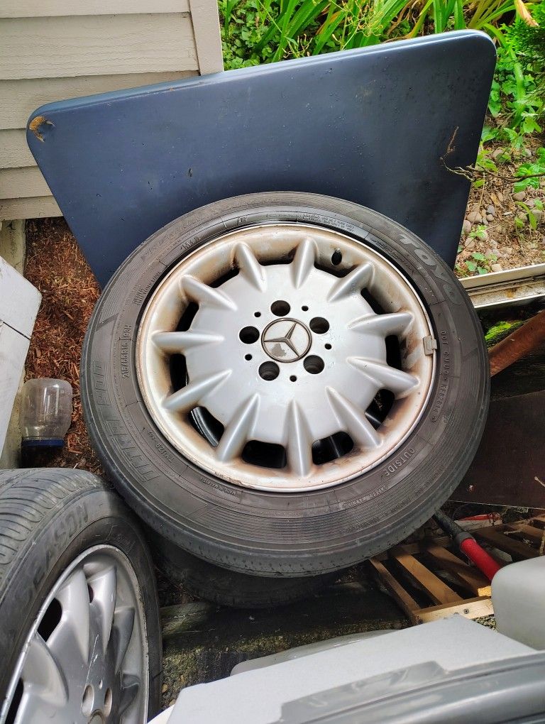 Factory Mercedes E320 Wheels