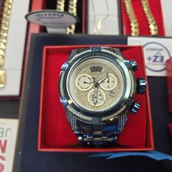 Invicta Reserve Bolt Zeus Diamonds Mens Watch