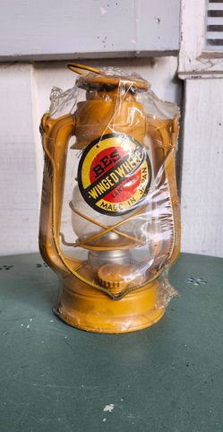 Vintage 1960's Winged Wheel Kerosene Lamp