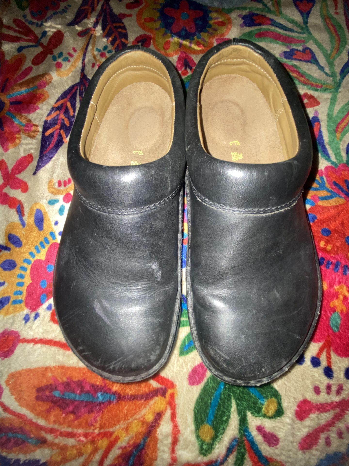 Birkenstock Clogs size 39 wide