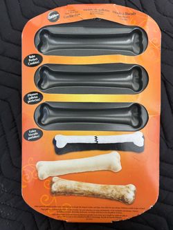 Wilton Dog Bone Cookie Pan – 5 Cavity Non-Stick Baking Mold