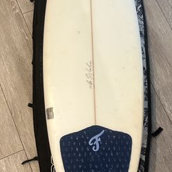 DLC Surfboard - 5’10”
