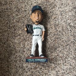 Cy Young Felix Bobble Head