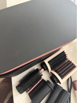 Dyson airwrap