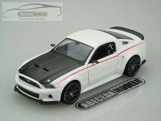 Ford Mustang Street Racer 2014 1/18