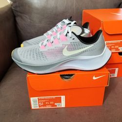 Nike Air Zoom Pegasus 37 Grey PinkSize 7 Women's