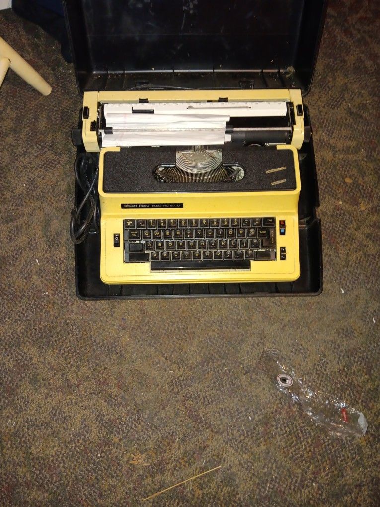 Old-school Typewriter