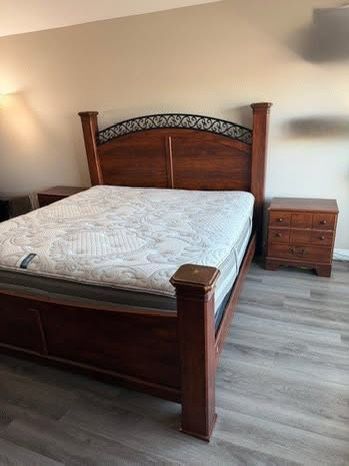 King Bedroom set with Beautyrest Mattress