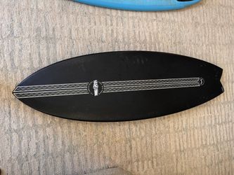 Black Baron JS hyfi 2.0 surfboard 5’10” 35L