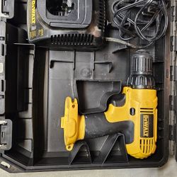Dewalt Drill With Case And Charger