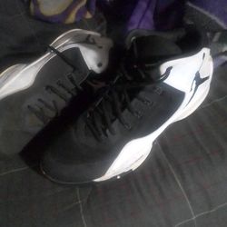 4 Pairs Used Size 13 2 Jordan 1 Lebron