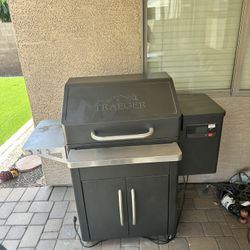 Traeger Silverton 620 Pellet Grill