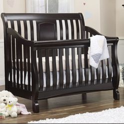 Sorelle Montgomery 4 in 1 Convertible Crib in Espresso (in Excellent Condition)