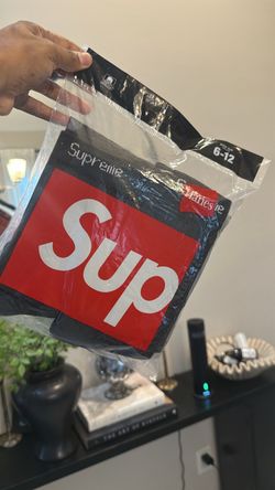 Supreme socks & chrome heart