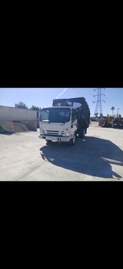 2021 Isuzu Dump Truck