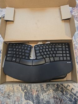 Microsoft Ergonomic Wireless Keyboard — NEW —