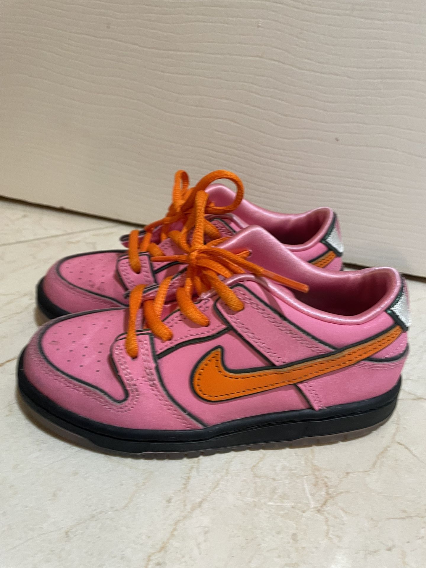 Girls Shoes Size 10c Nike $10 Rare Powder Puff Girl