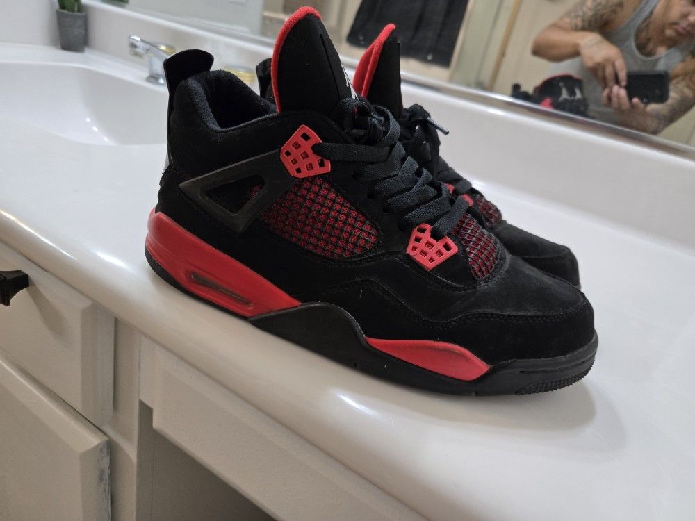 Jordan 4 Retro Red Thunder Size 9.5