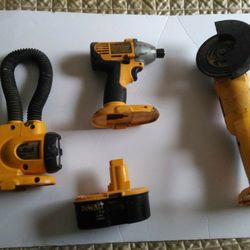 DEWALT TOOLS. READ DETAILS