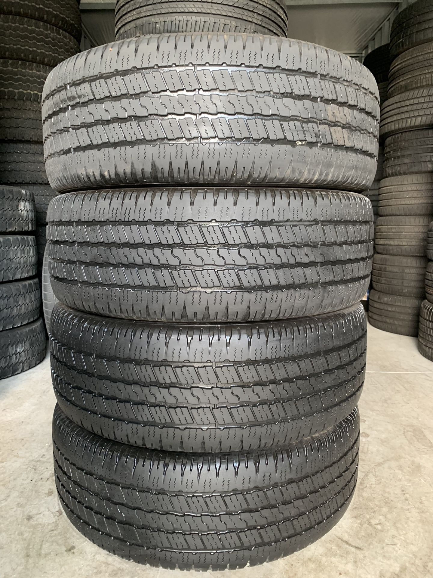 Set of used tires 275/60/20 Goodyear
