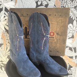Women’s Cowboy Boots Size 8