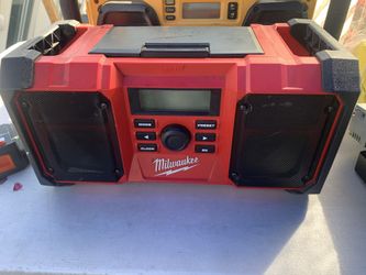 18 volt Radio