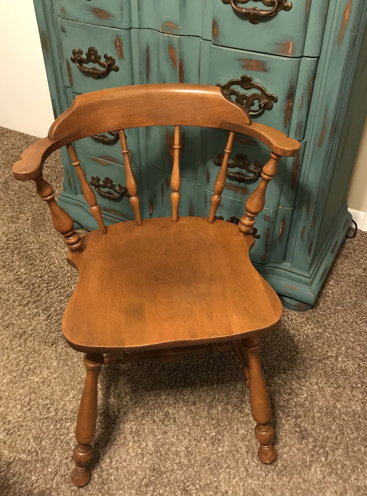 Ethan Allen American Furniture Maple and Birch Style 106001 Tavern