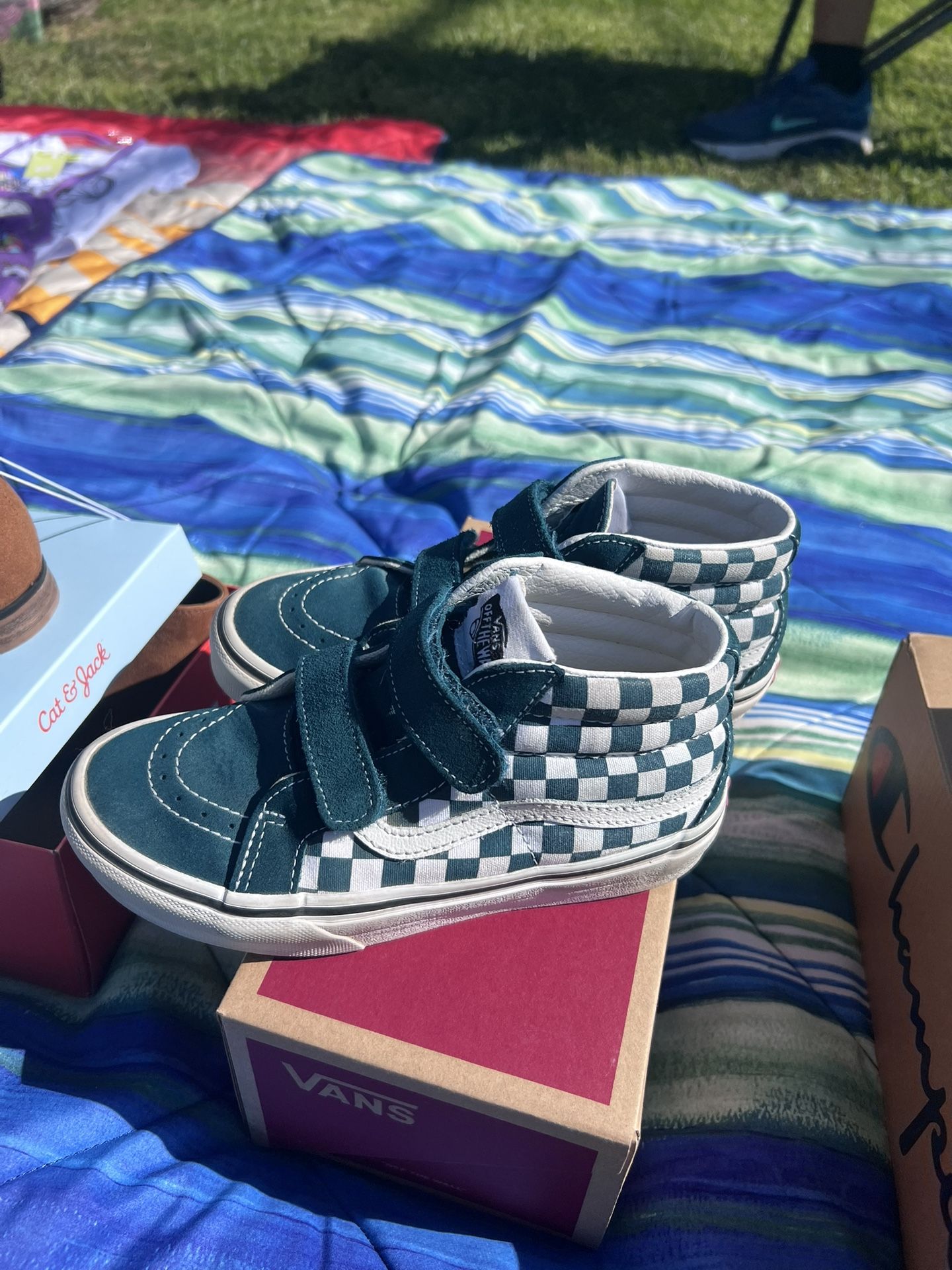 Used Unisex vans