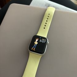 Series 6 Apple Watch 40mm