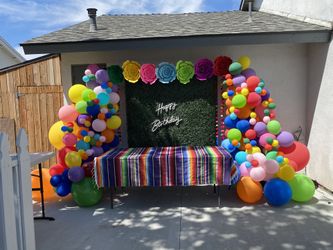 Balloon Garland Decor