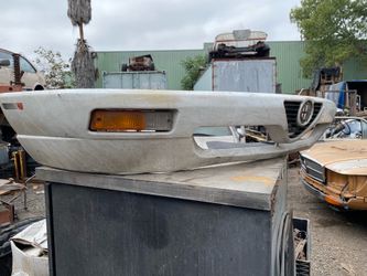 1990-93 Alfa Romeo front bumper
