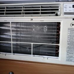 Lg Ac 8000 Btu New Missing Air Filter Cover Works As Showing In Photo .can Buy  Filter From Lg Wharehouse Ft.lauderdale Fl Cost $15     Ac 