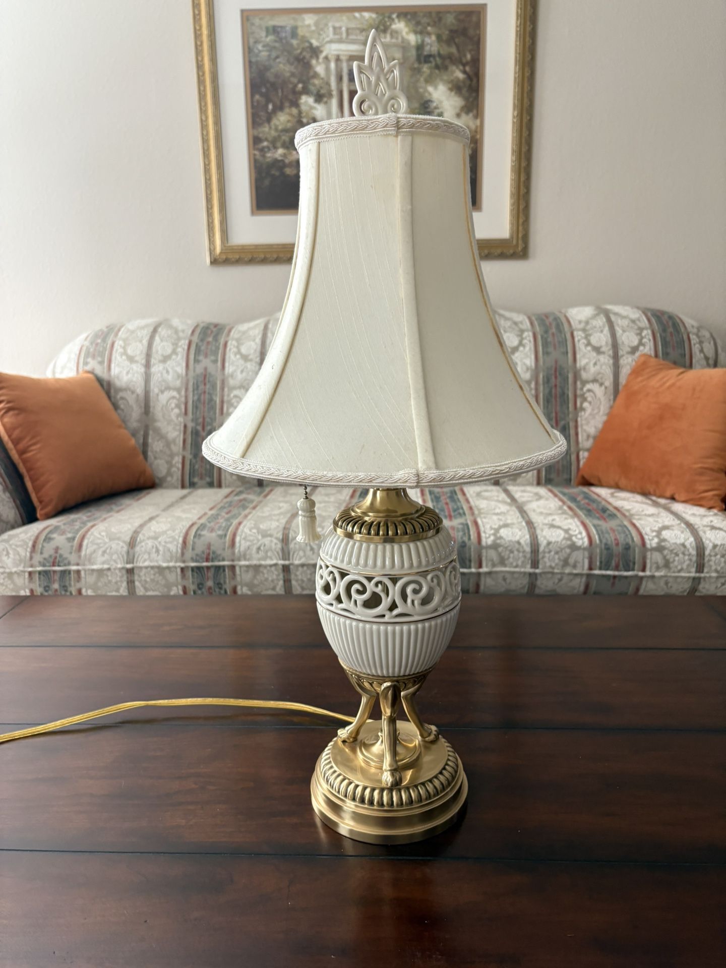 Vintage Elegant Lenox By Quoizel Brass and Porcelain Table Lamp