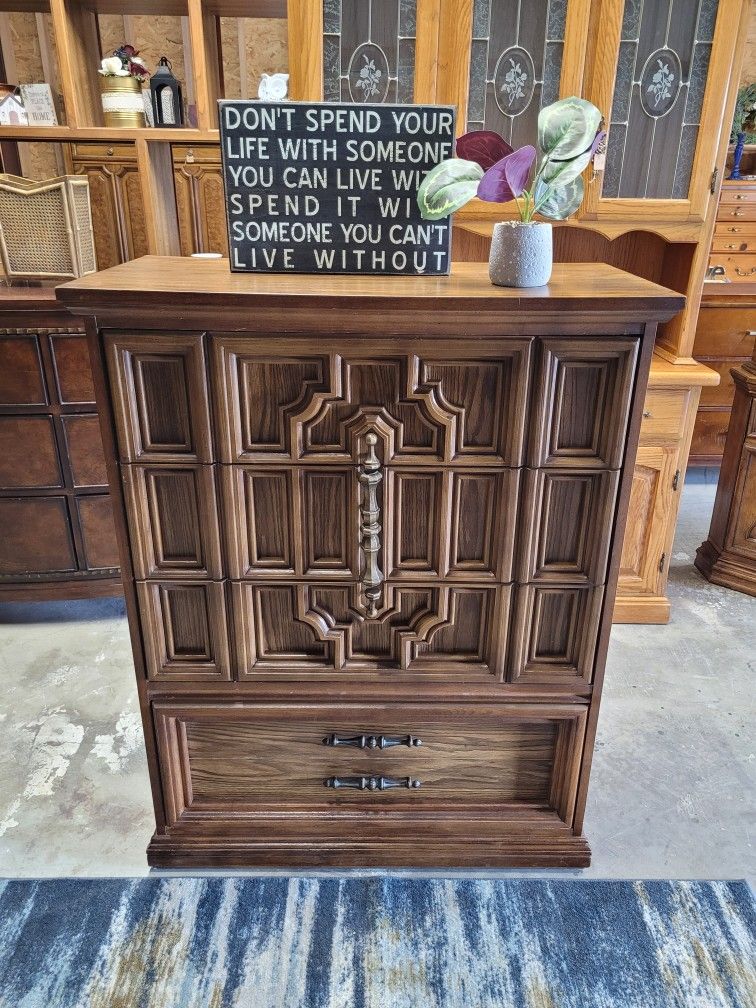 OLD SCHOOL TALL DRESSER
