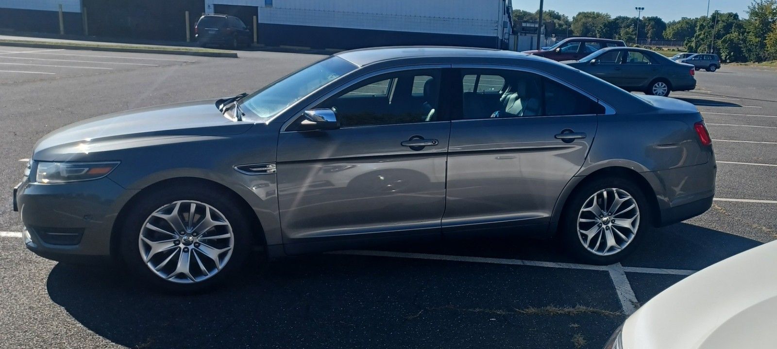 2014 Ford Taurus