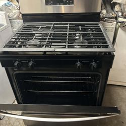 Vendo Estufa De Gas Muy Bonita  Todo Le Funciona $350