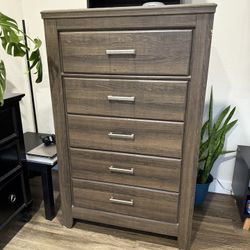 5 Drawer Dresser