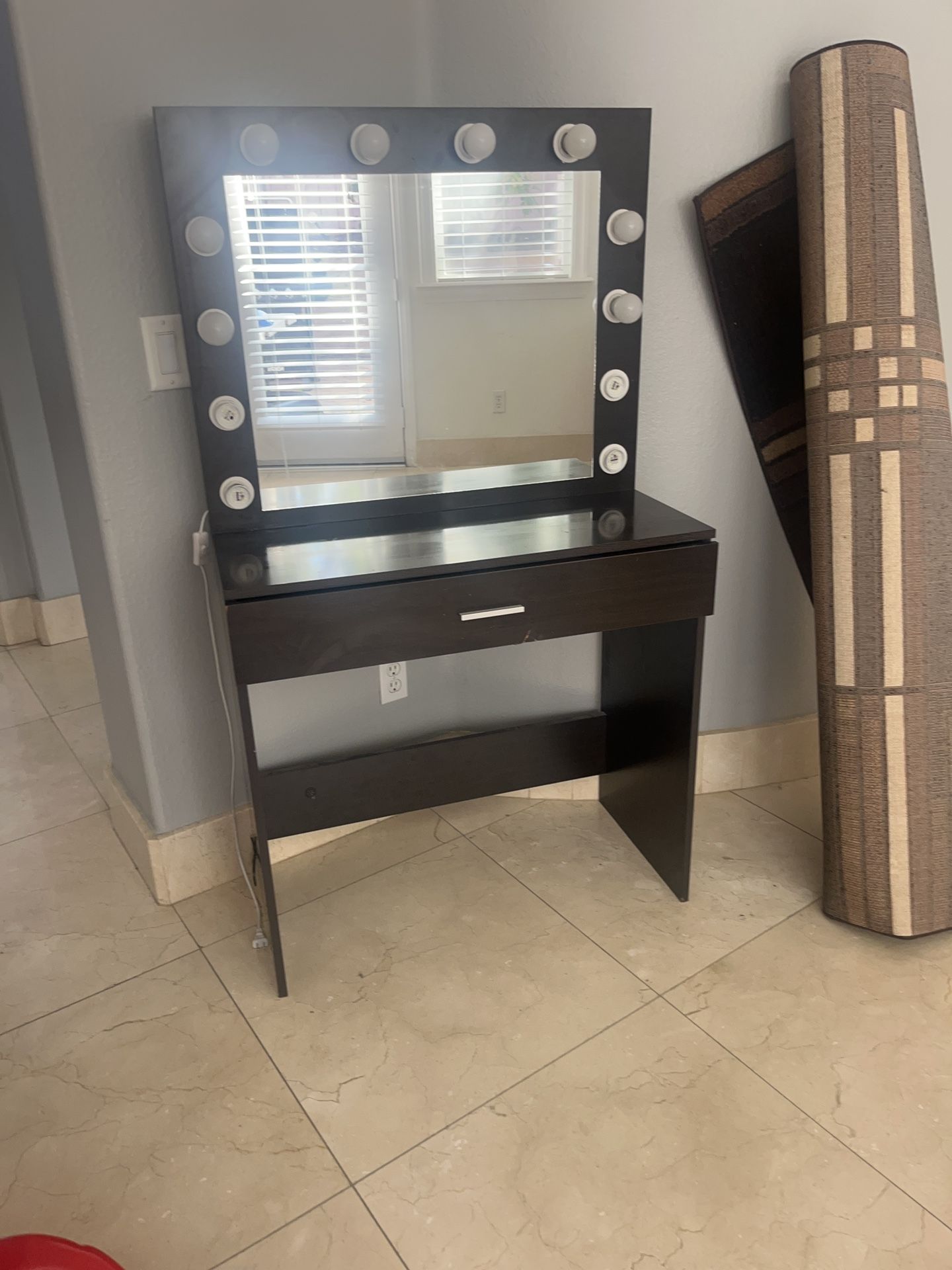 Makeup Vanity Desk With Lights