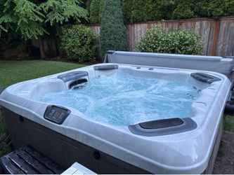 Bullfrog hot tub