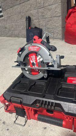 Milwaukee M18 Fuel 7.25 Circular Saw
