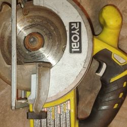 Ryobi Saw With Fully Charged Battery Just No Charger  Asking 50 Obo